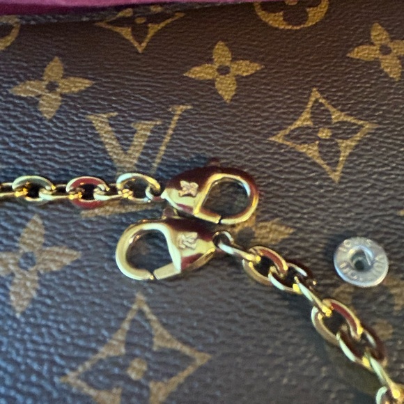 LOUIS VUITTON Felice - Picture 11 of 16